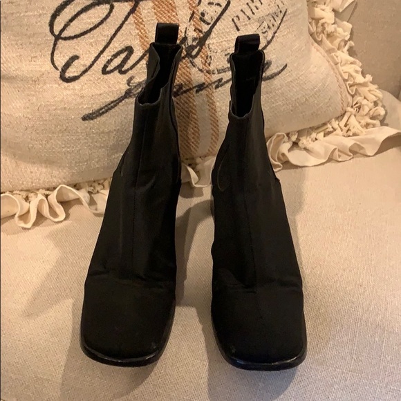 GUCCI Short Black Boots - Picture 2 of 4